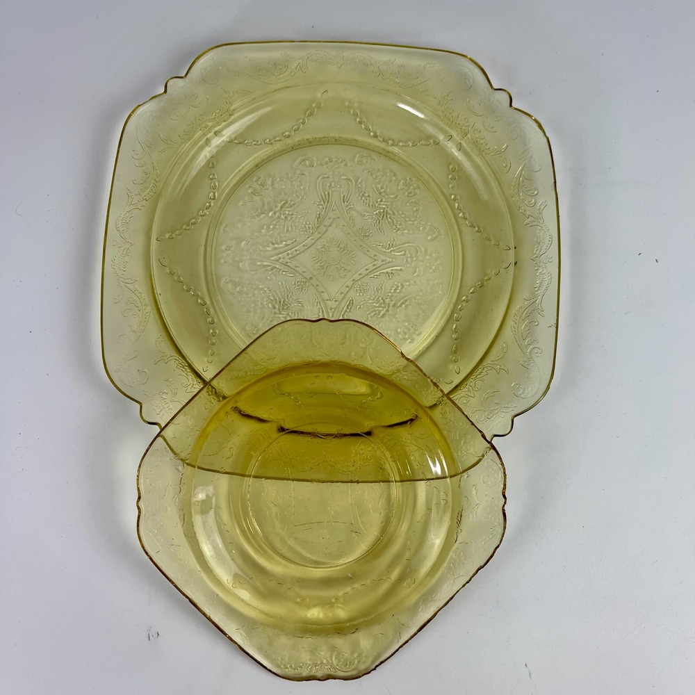 Federal Glass Patrician Spoke Yellow Depression Glass Plates Set of 2 Vintage